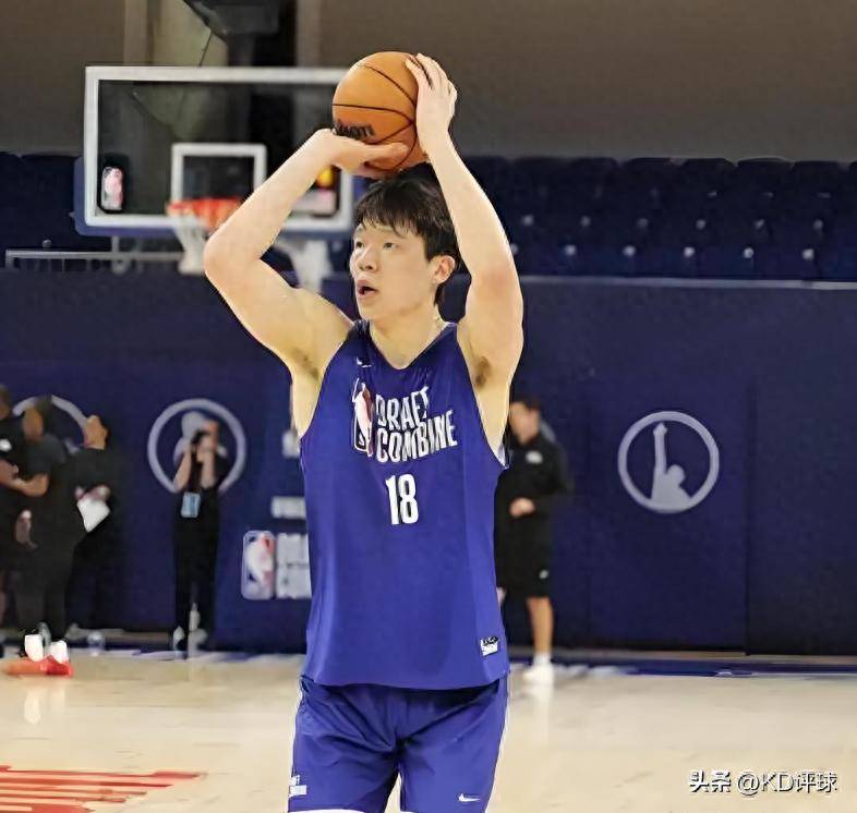 亚洲篮球明星球员备战大赛,加强训练 亚洲篮球明星球员备战大赛,加强训练