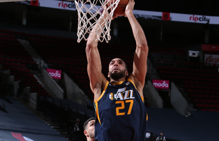 人主场击败国王,取得胜利拯救颓势 人主场击败国王,取得胜利拯救颓势