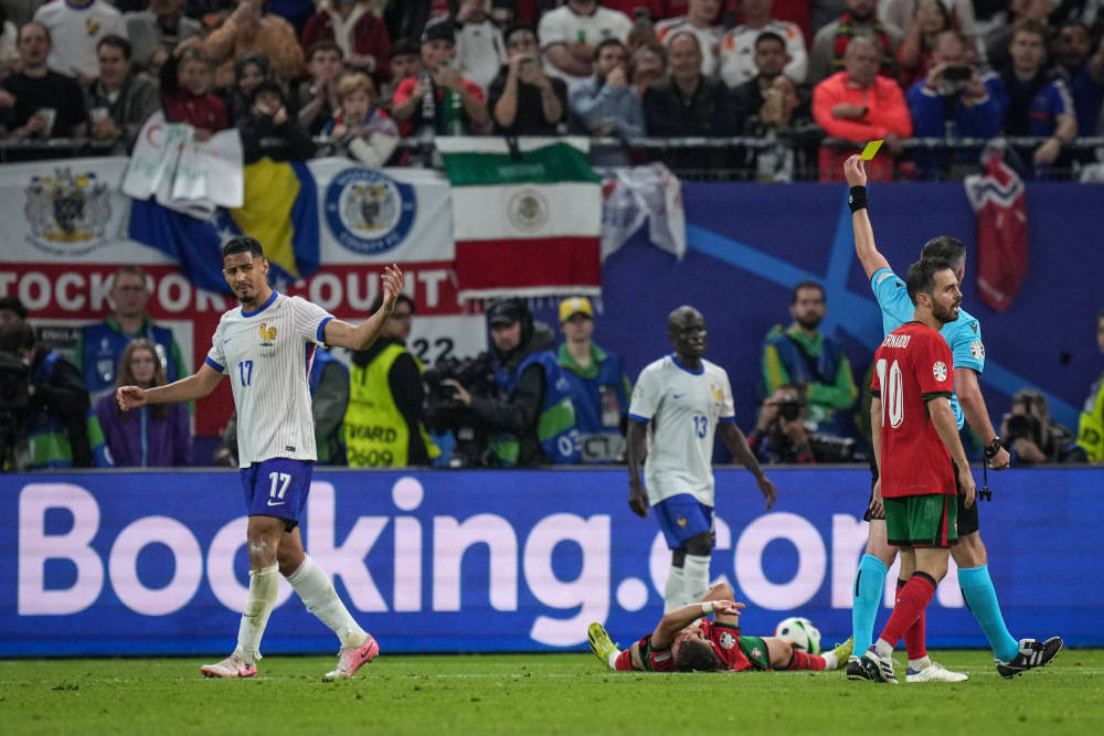 法国迎战西班牙，争夺欧洲足球荣耀的简单介绍