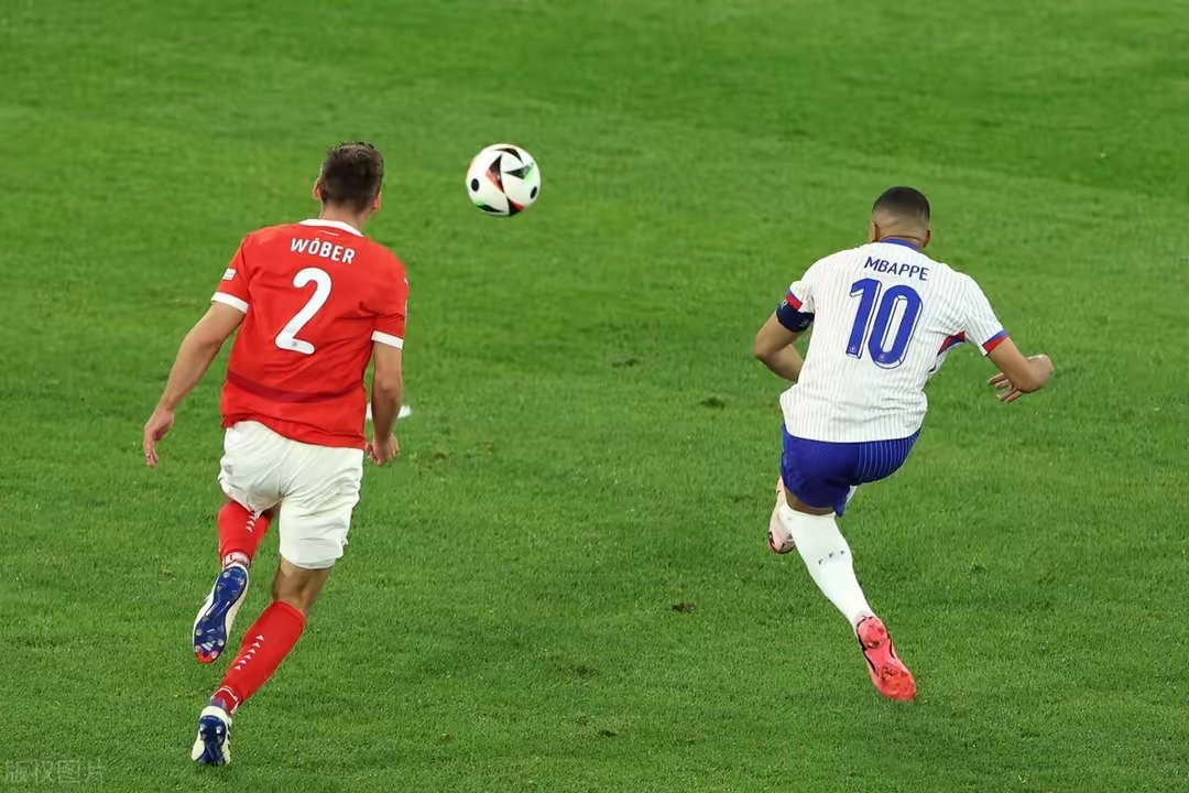 奥地利队在对阵法国的比赛中遭遇强大对手 奥地利队在对阵法国的比赛中遭遇强大对手