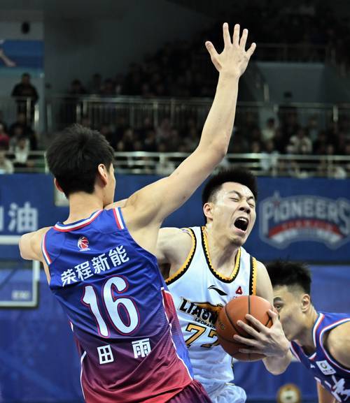 精彩对抗频繁上演，球员技术风采卓越的简单介绍