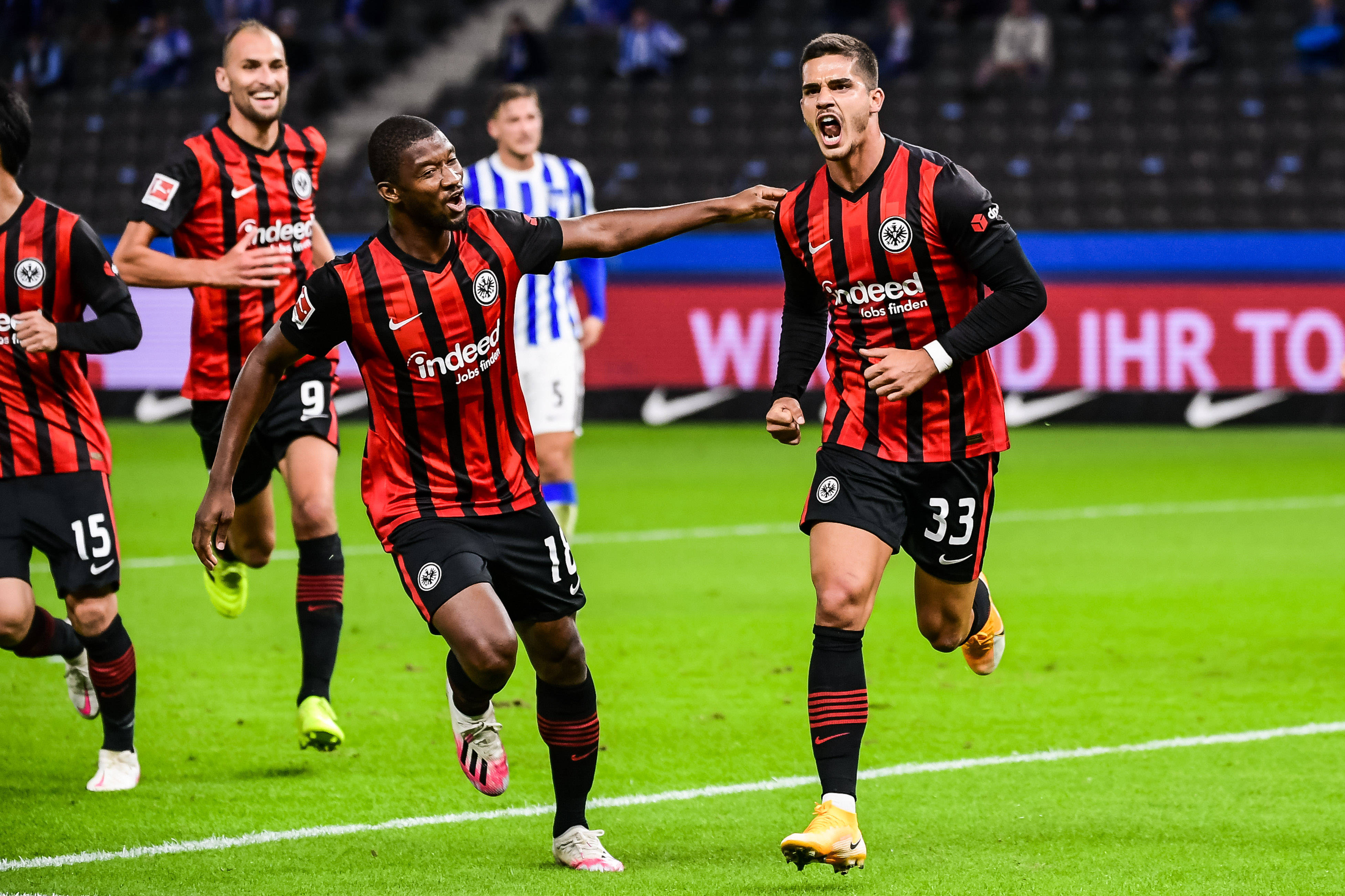 勒沃库森客场击败对手，德甲前四席位领先优势扩大的简单介绍