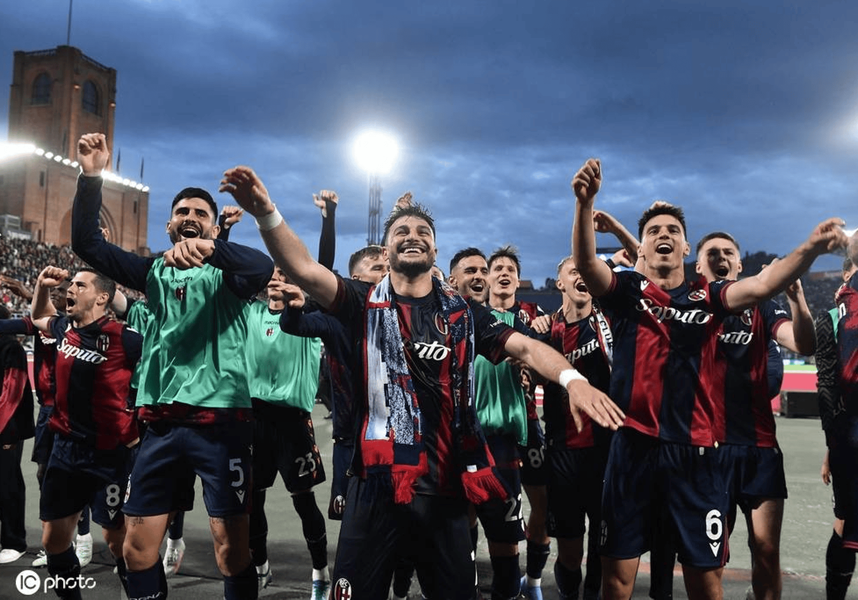 1xBit体育新闻-瓦伦西亚壮举，绝杀对手取得胜利