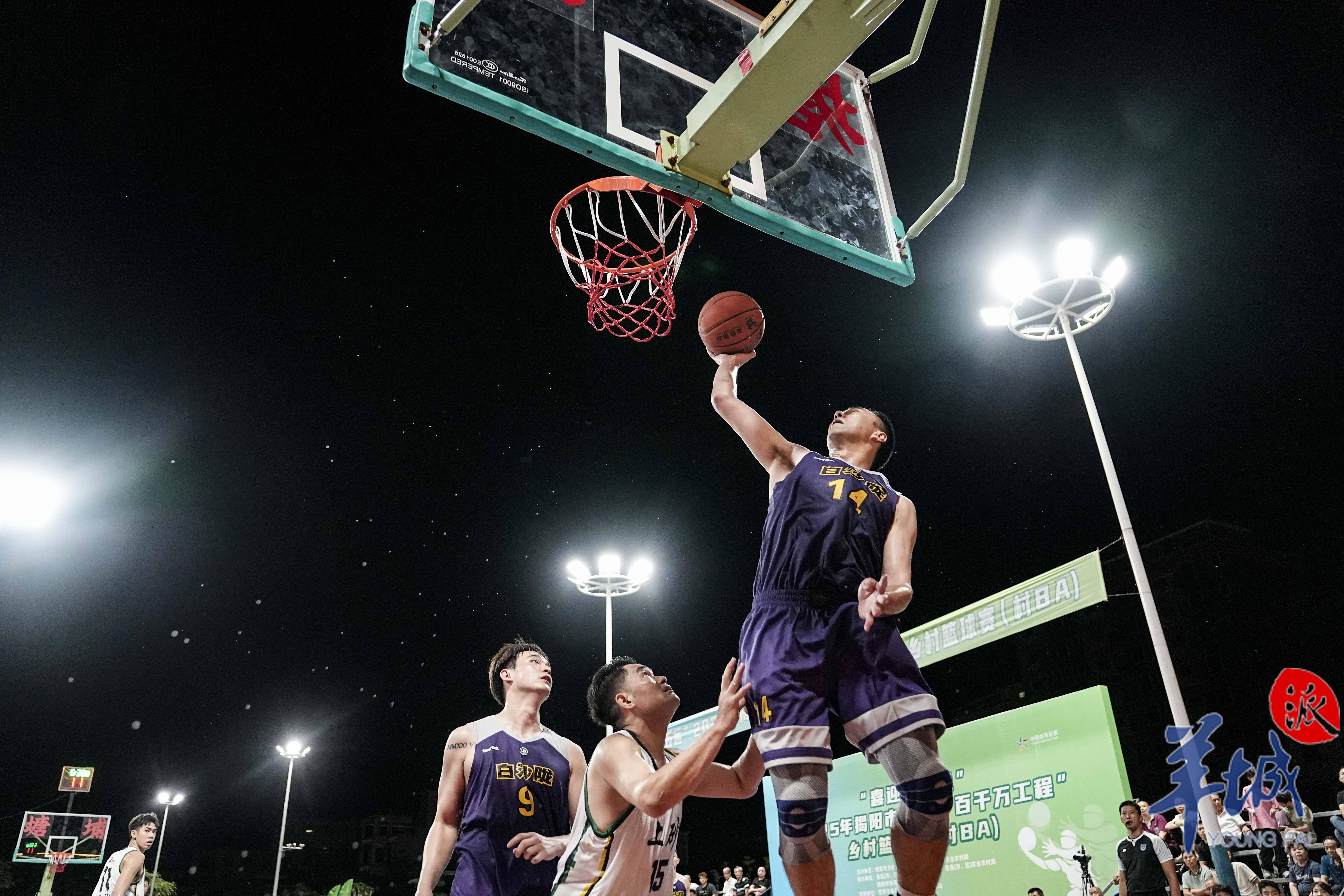 1xBit体育app下载-精湛技艺篮球赛场上频现，球员表现令人赞叹