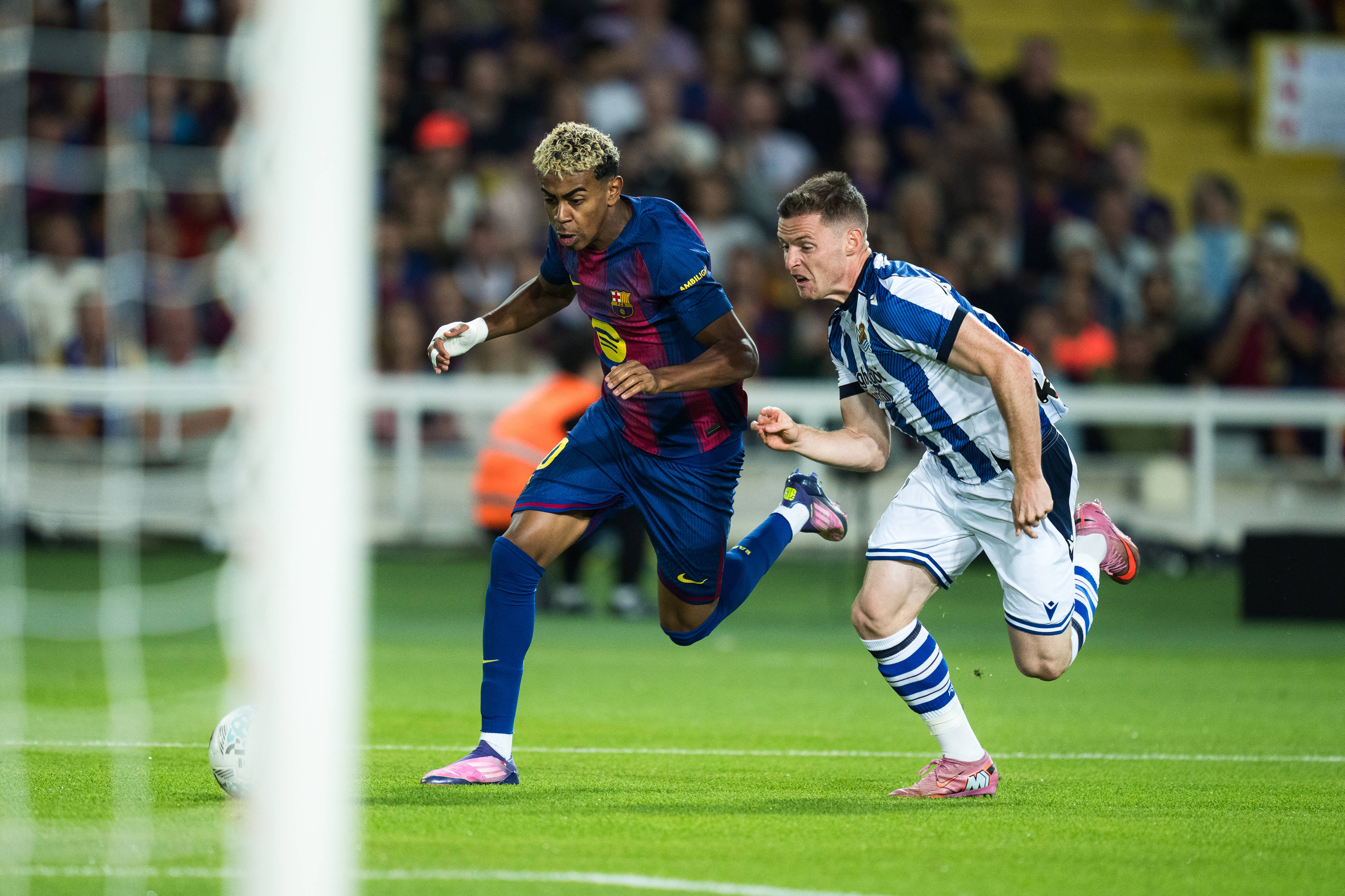 1xBit体育注册-西甲联赛：巴塞罗那主场惨败，梅西状态低迷引争议