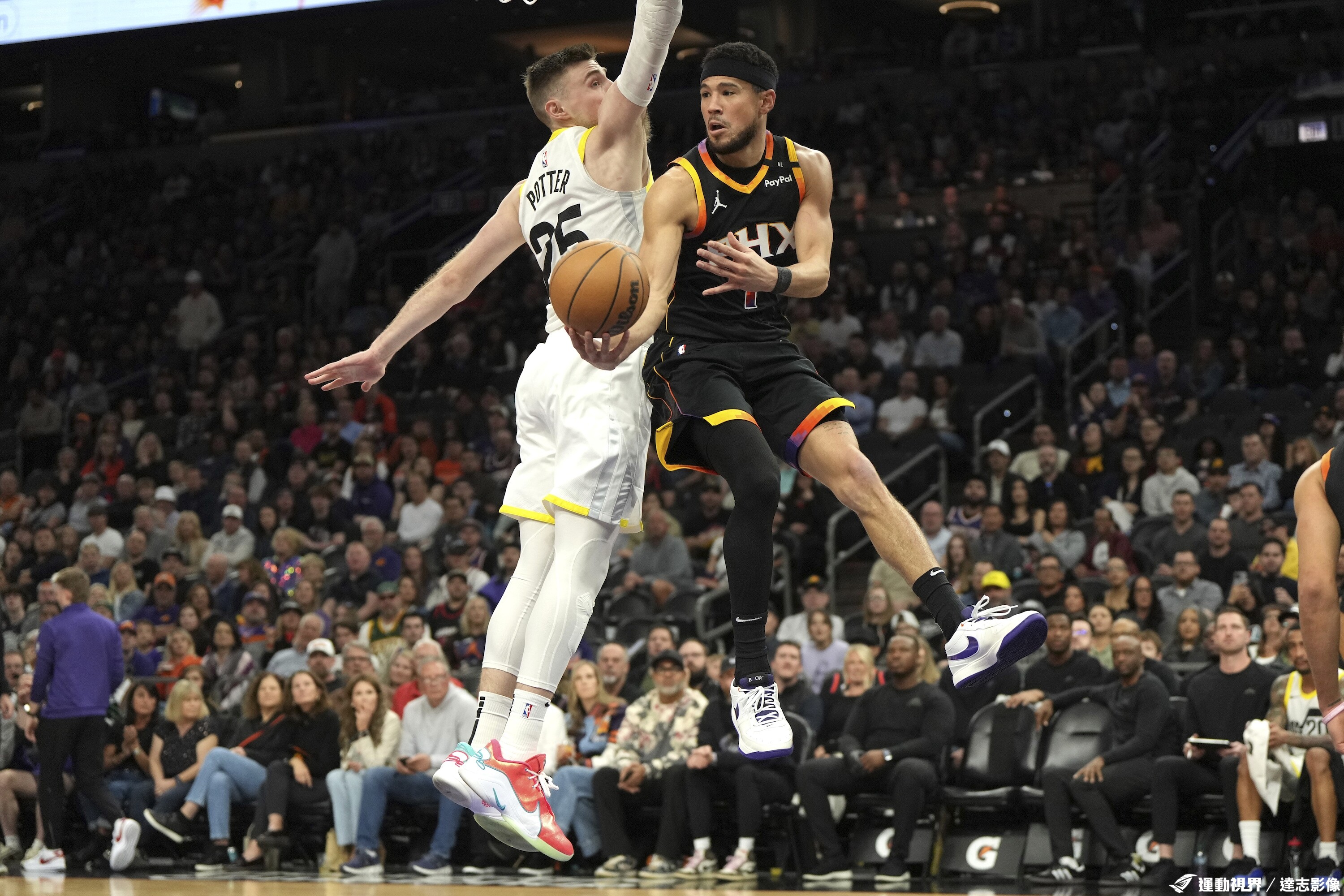 关于爵士遭遇防守瓶颈，需调整战术，压迫对手的信息